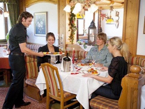 Alpin-Hotel Schrofenblick Mayrhofen Bagian luar foto