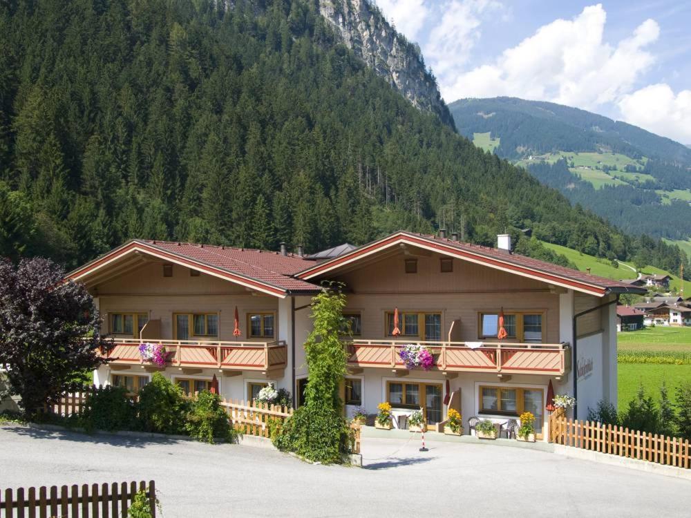 Alpin-Hotel Schrofenblick Mayrhofen Bagian luar foto